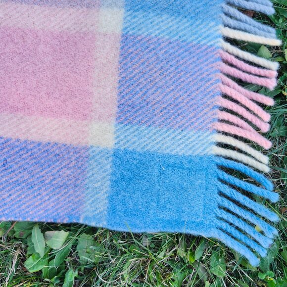 Vintage Otterburn Pram Rug Baby Blanket, Pure New Wool Pastel Throws - Picture 3 of 4